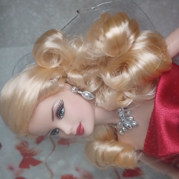 2012 Barbie Red Silvery Satin Jacquard Tulle Holiday Gown Doll Mattel #W3537 - Picture 3 of 11
